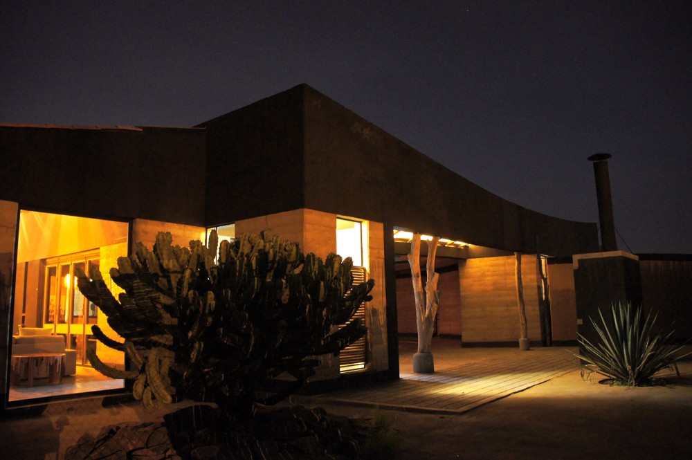 Studio House Sabinos / Juan Carlos Loyo Arquitectura