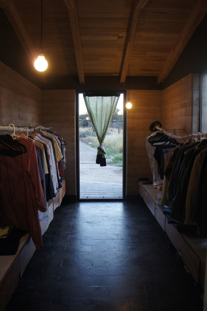 Studio House Sabinos / Juan Carlos Loyo Arquitectura