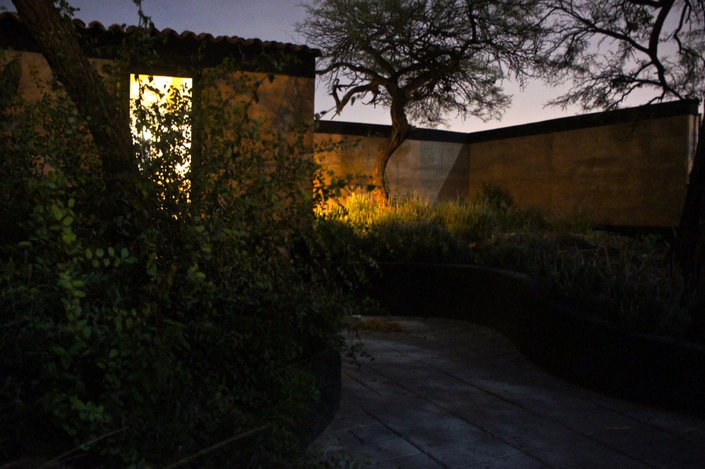 Studio House Sabinos / Juan Carlos Loyo Arquitectura