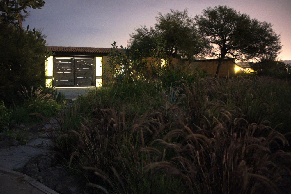 Studio House Sabinos / Juan Carlos Loyo Arquitectura