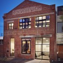 The Abbotsford Warehouse Apartments / ITN Architects The Abbotsford Warehouse Apartments / ITN Architects © Mathew Moore