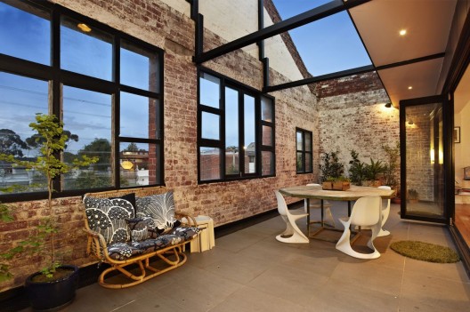 The Abbotsford Warehouse Apartments / ITN Architects