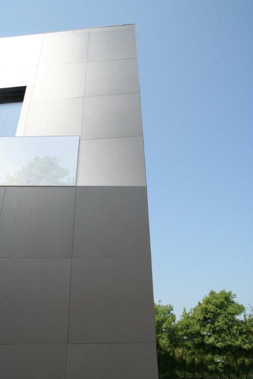 Casa Di Sassuolo / Enrico Iascone Architetti