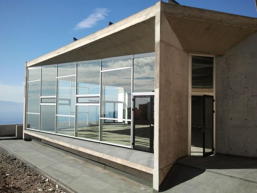 Centro de Atención Socio Sanitario / Estudio Lavín S.L.