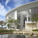 OCT Shenzhen Clubhouse / Richard Meier Architects OCT Shenzhen Clubhouse / Richard Meier Architects © Roland Halbe