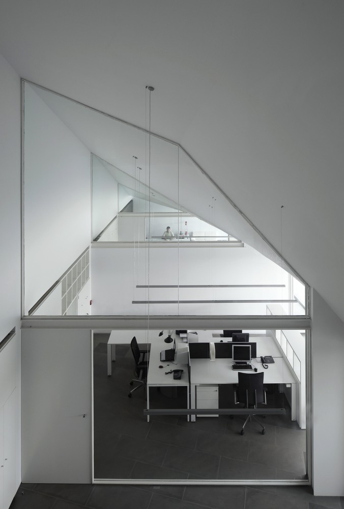 Azahar Headquarters / OAB