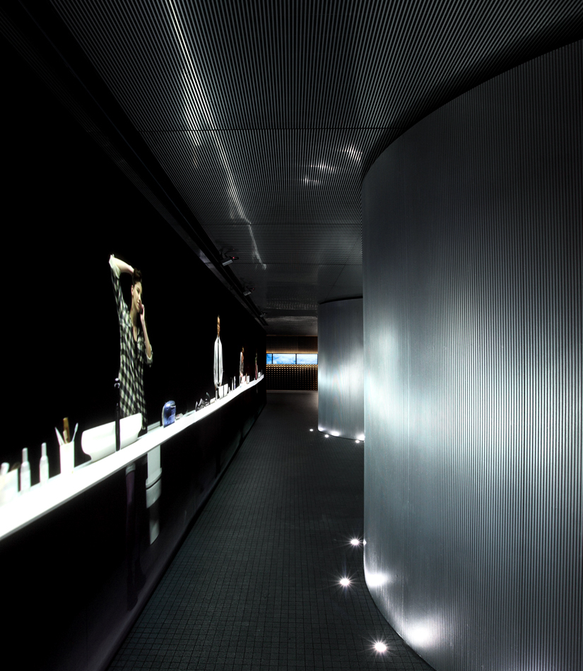 Roca Barcelona Gallery / OAB