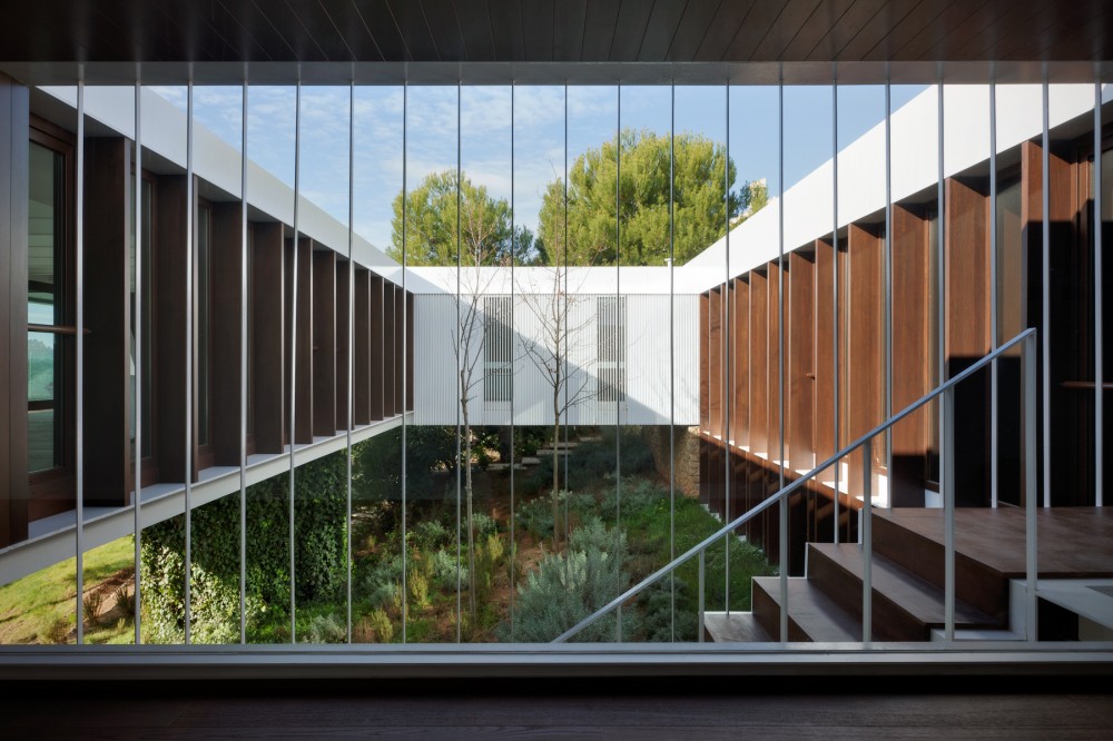 BF House / OAB + ADI