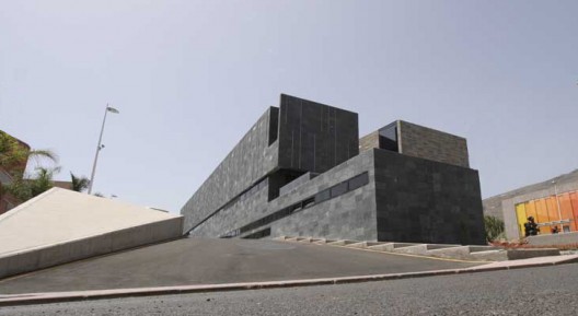 Cuartel de la Policía Local de Adeje / Estudio Lavín S.L.