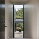 Ridge Road Residence / StudioFour Ridge Road Residence / StudioFour © Shannon McGrath