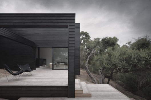 Ridge Road Residence / StudioFour