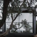 Ridge Road Residence / StudioFour Ridge Road Residence / StudioFour © Shannon McGrath
