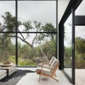 Ridge Road Residence / StudioFour Ridge Road Residence / StudioFour © Shannon McGrath