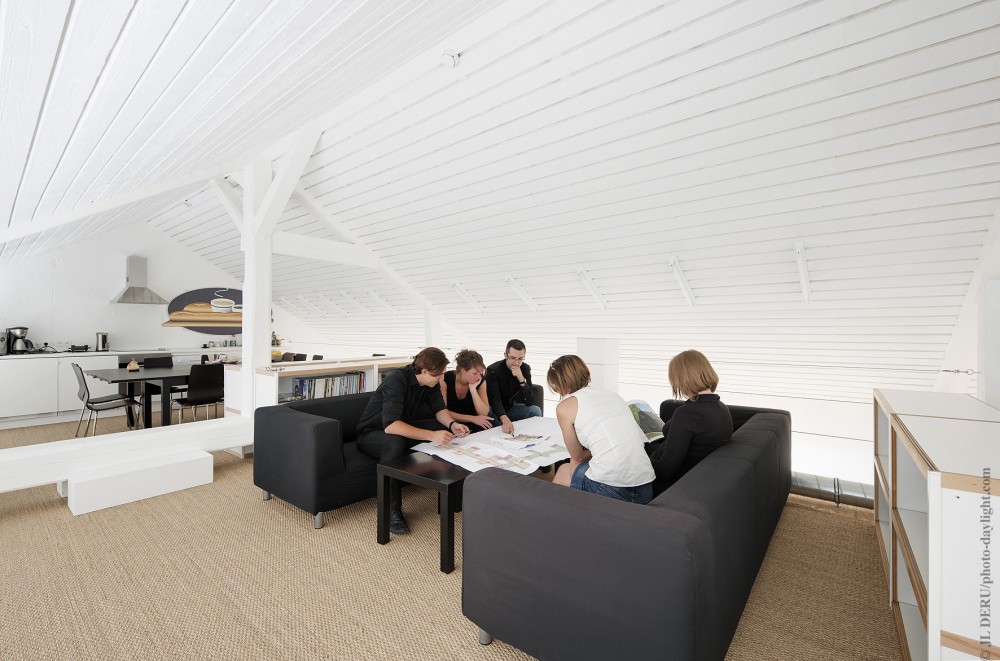 Artau Bureau / Artau Architecture
