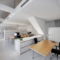 Artau Bureau / Artau Architecture