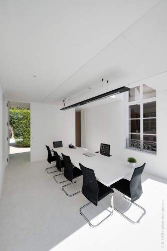 Artau Bureau / Artau Architecture