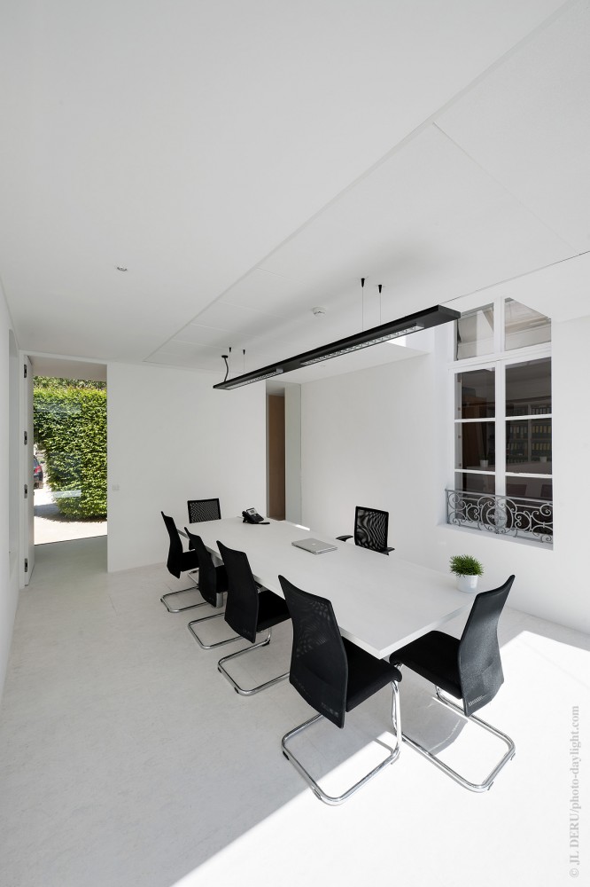 Artau Bureau / Artau Architecture