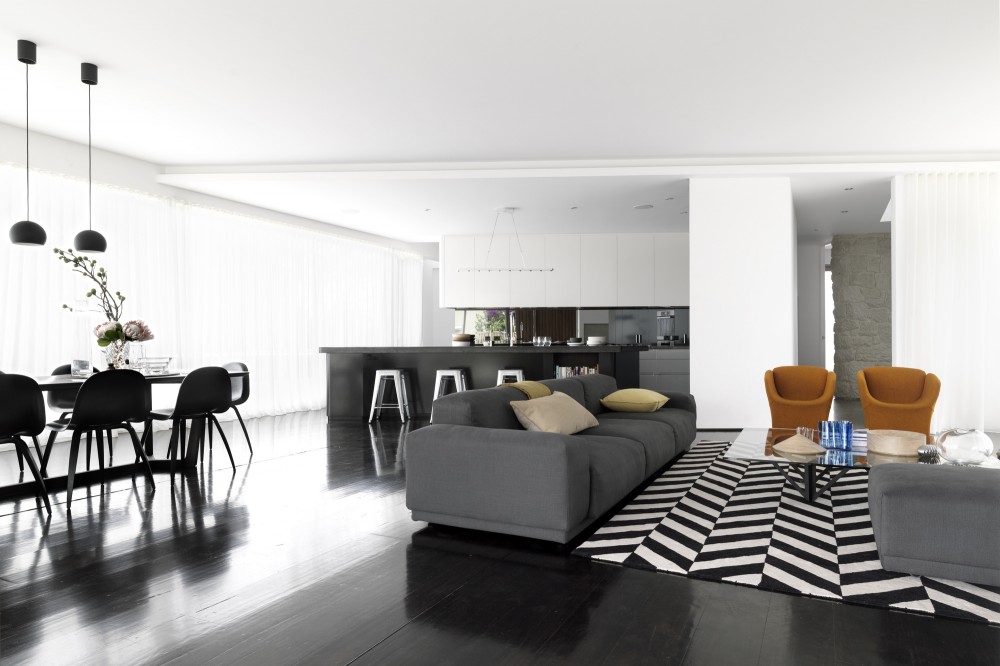 Balcony Over Bronte / Luigi Rosselli Architects