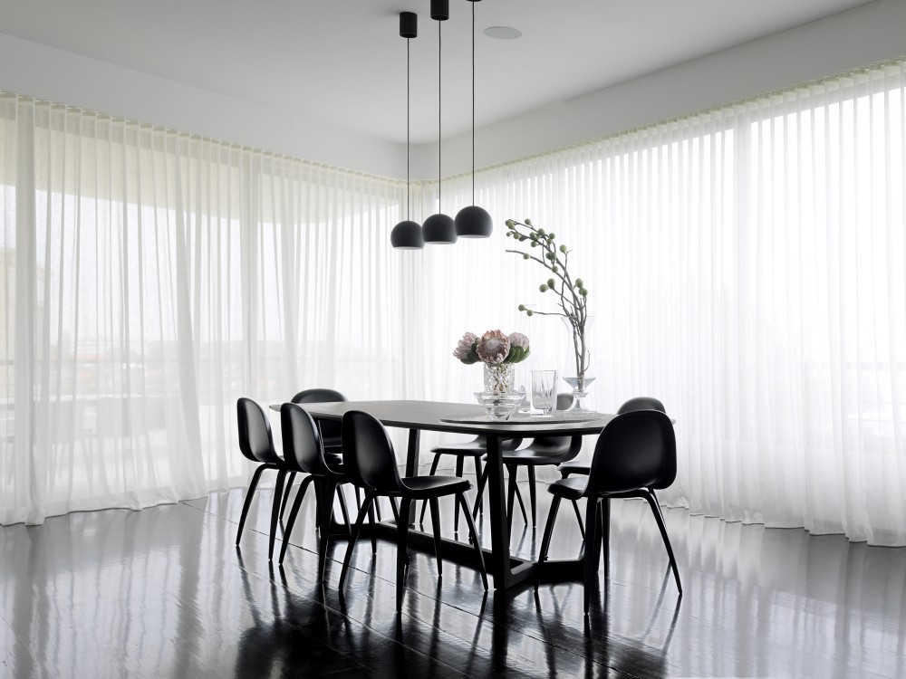 Balcony Over Bronte / Luigi Rosselli Architects