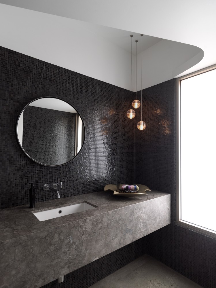 Balcony Over Bronte / Luigi Rosselli Architects