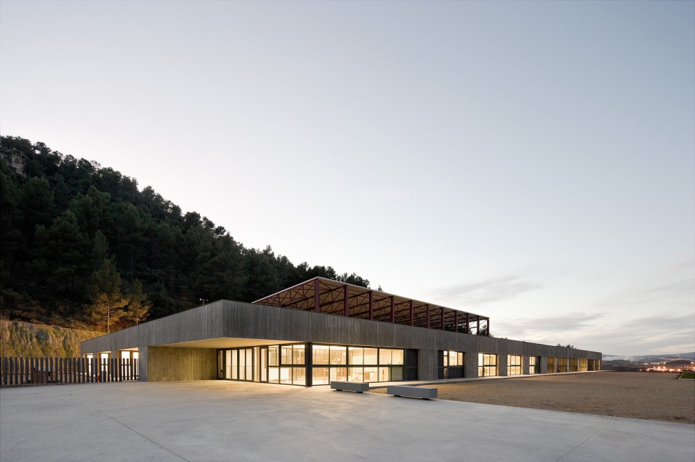 Mare de Déu de Montserrat / Mestura Arquitectes