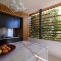 Chinaman's Beach House / Fox Johnston Chinaman's Beach House / Fox Johnston © Brett Boardman