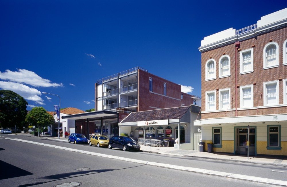 Rose Bay Apartments / Hill Thalis Architecture