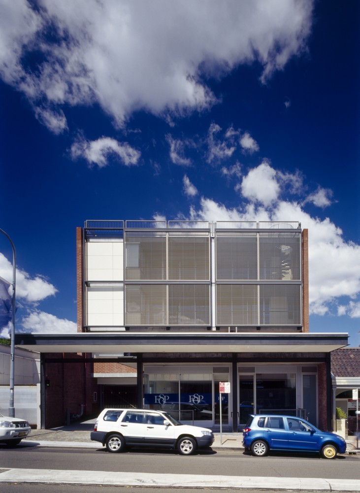 Rose Bay Apartments / Hill Thalis Architecture