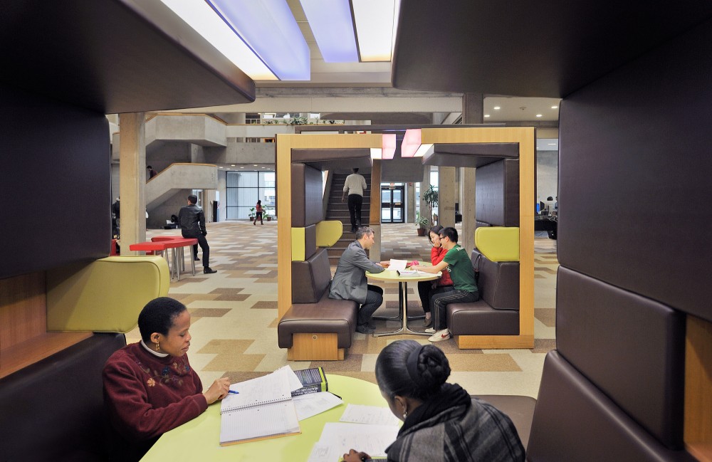 York University Learning Commons / Levitt Goodman Architects