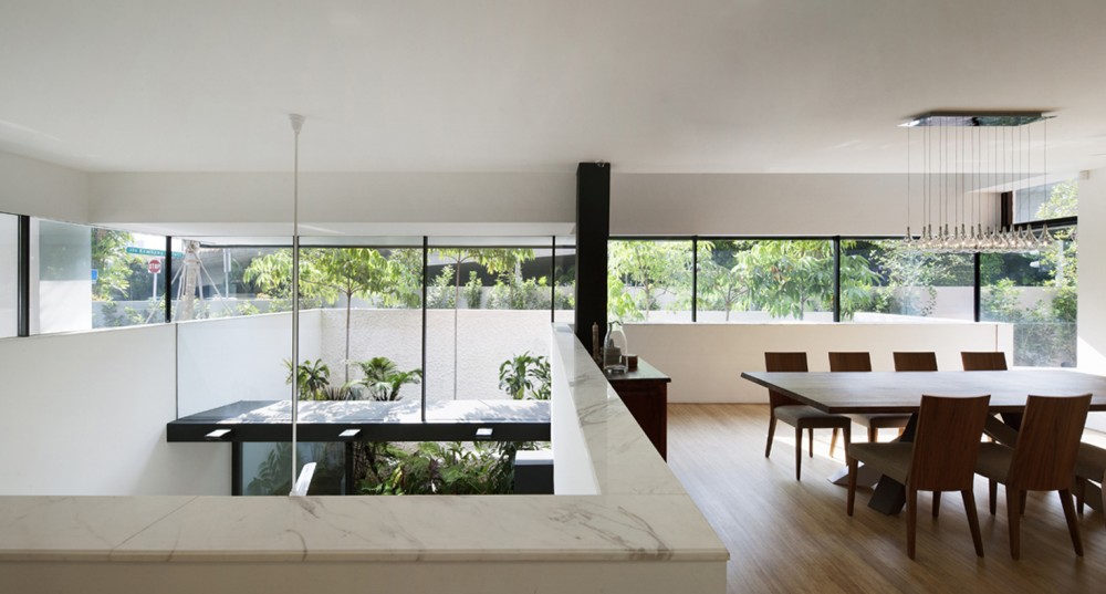 Armadillo House / Formwerkz Architects