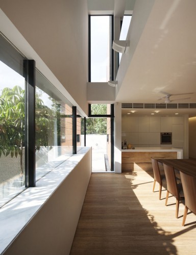 Armadillo House / Formwerkz Architects