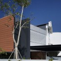 Armadillo House / Formwerkz Architects Armadillo House / Formwerkz Architects © Jeremy San