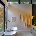Robins Way / Bates Masi Architects