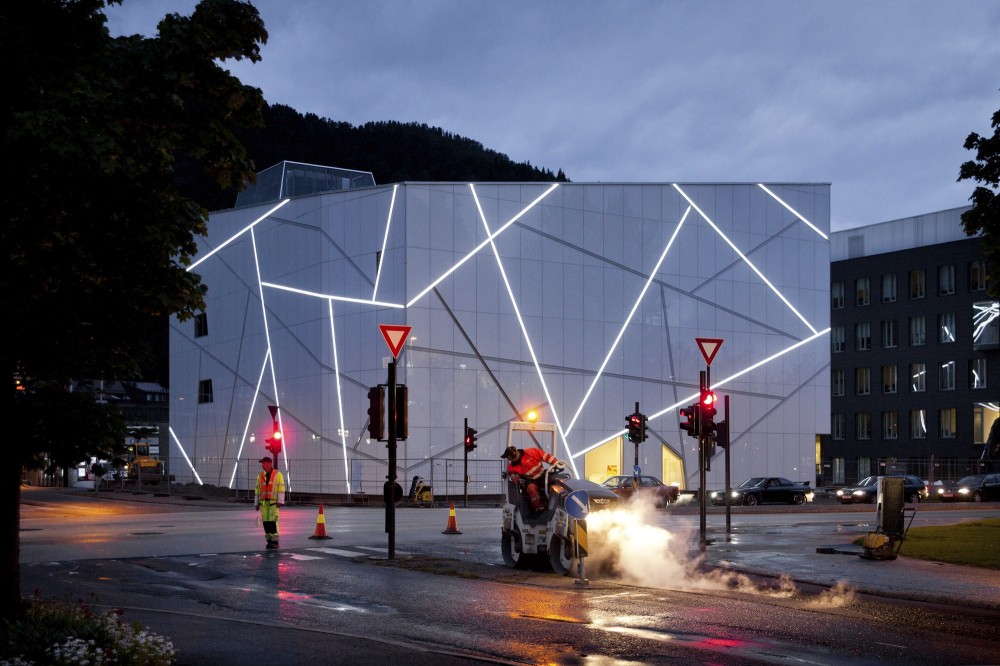 Sogn & Fjordane Art Museum / C.F. Møller Architects