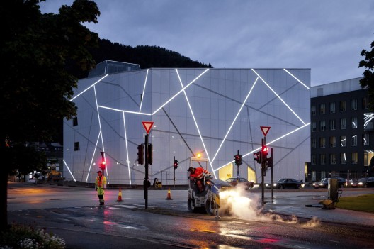 Sogn & Fjordane Art Museum / C.F. Møller Architects
