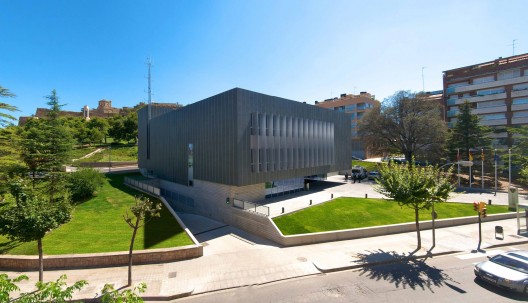 City Police Headquarters in Lleida / Mestura Arquitectes