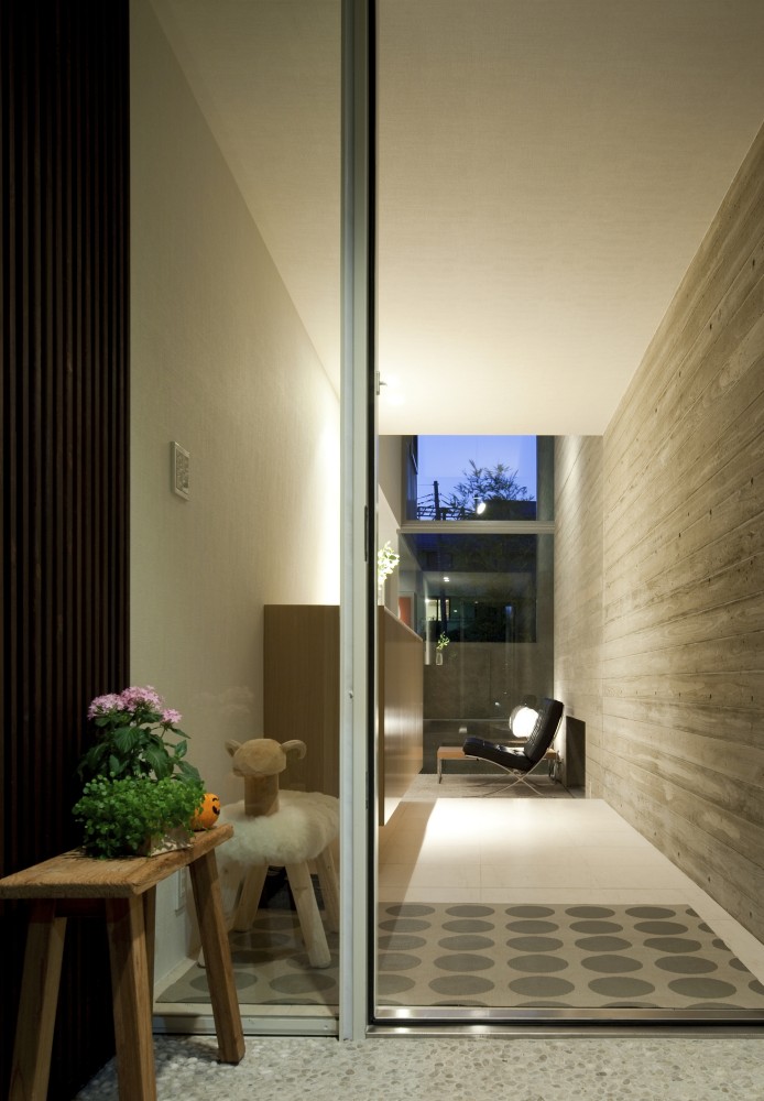 Mita Residence / YJP Architecture