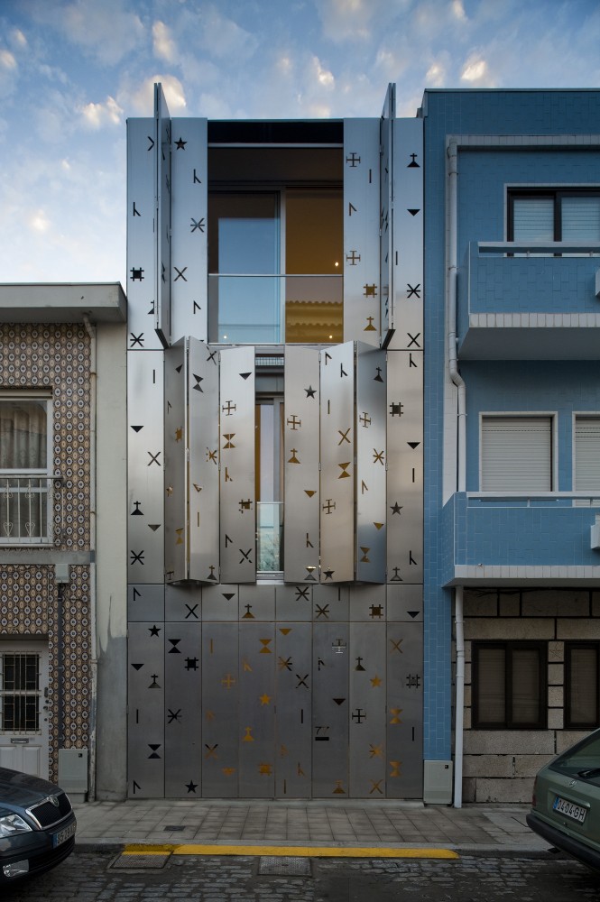 House 77 / dIONISO LAB