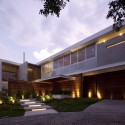 FF House / Hernandez Silva Arquitectos FF House / Hernandez Silva Arquitectos © Carlos Díaz Corona