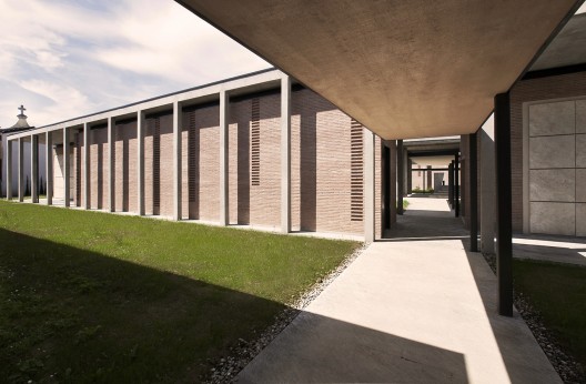 The Secret Garden / Tomas Ghisellini Architects
