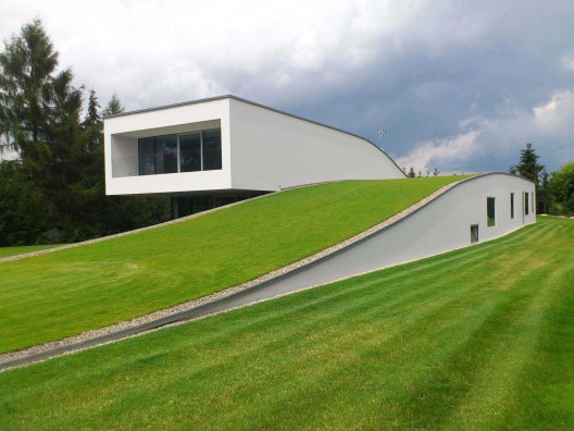 Auto-Family House / KWK PROMES