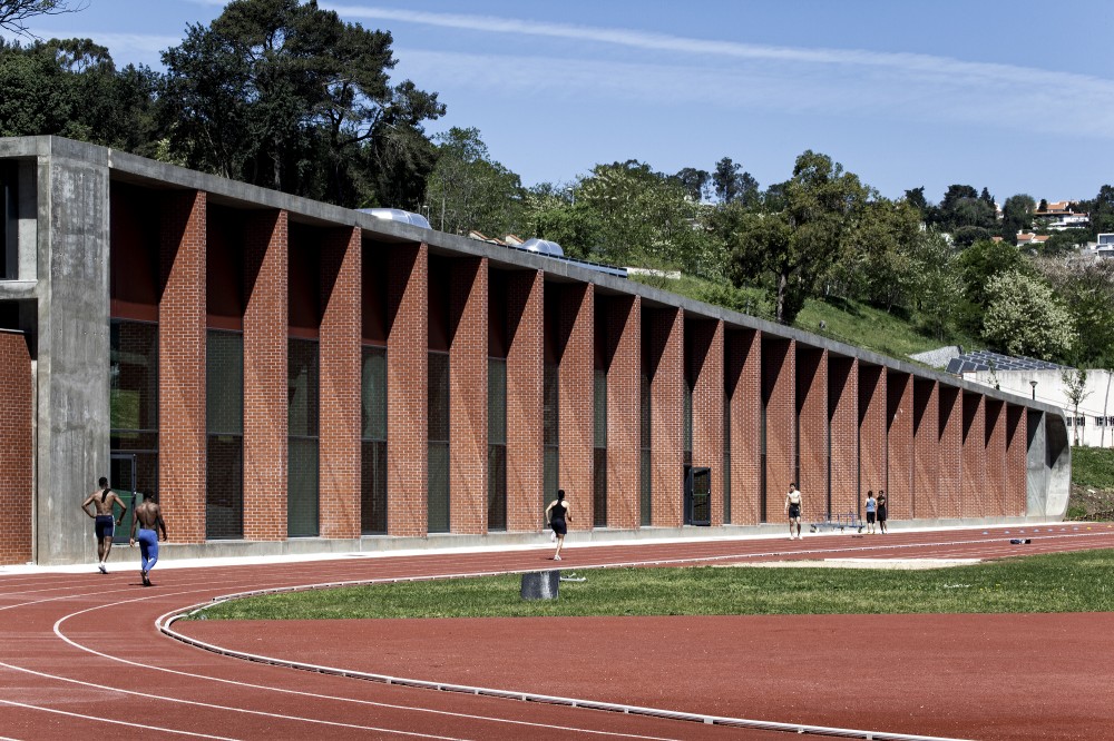Center for High Performance Athletics in Jamor / Espaço Cidade Arquitectos