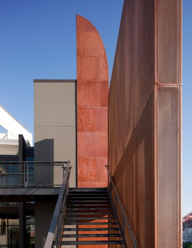 The Bridge Building / Hastings Architecture Associates