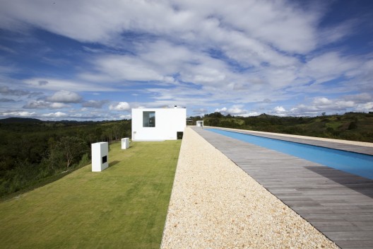 150M Weekend House / Shinichi Ogawa & Associates