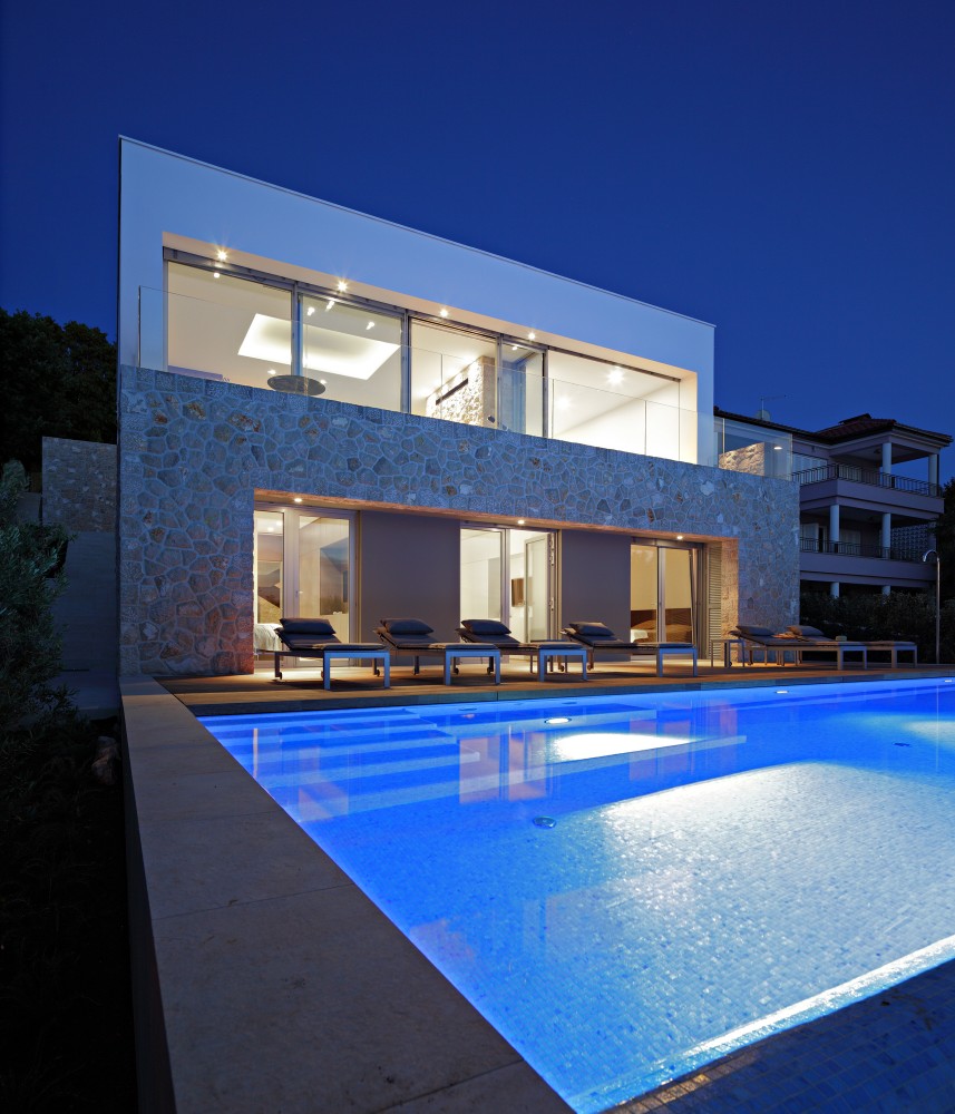House on Krk Island / DVA Arhitekta