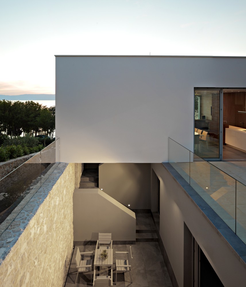 House on Krk Island / DVA Arhitekta