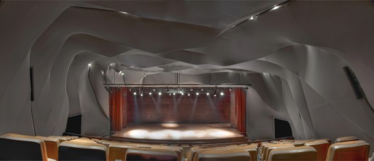 Masrah Al Qasba Theater / Magma Architecture