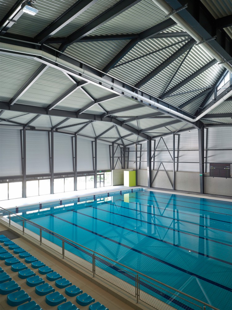 Sports Centre Csörsz / T2.a Architects