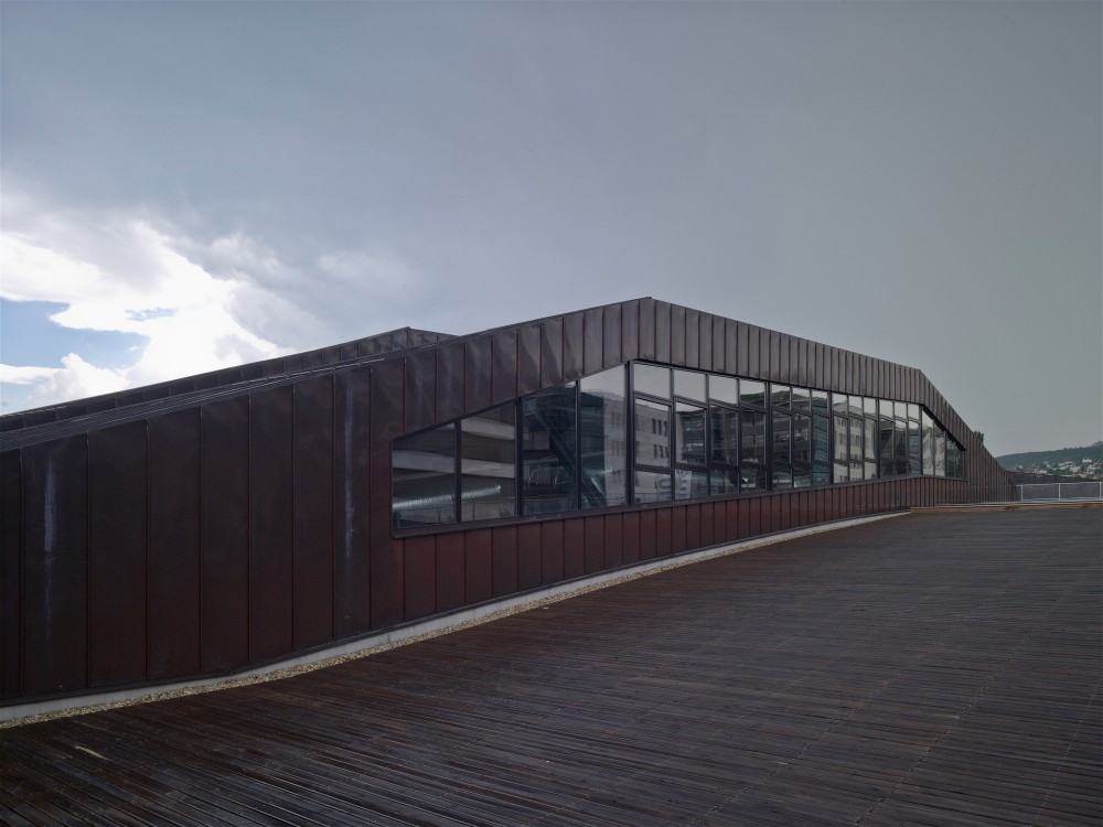 Sports Centre Csörsz / T2.a Architects