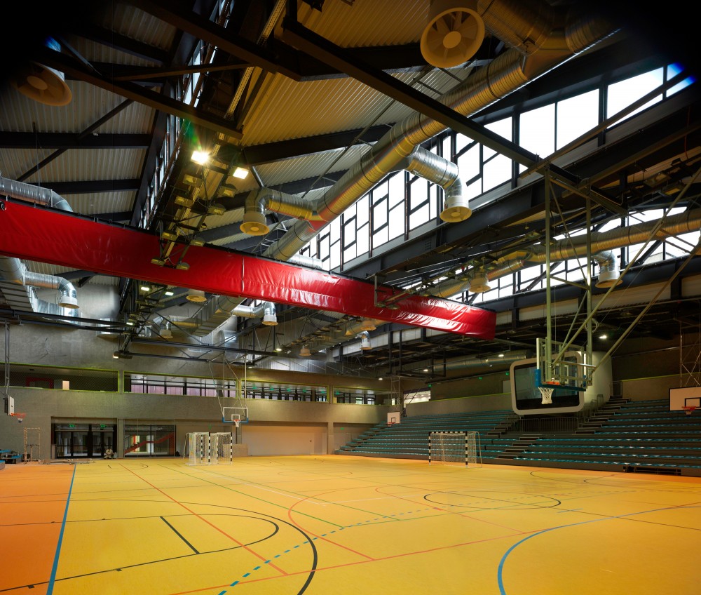Sports Centre Csörsz / T2.a Architects